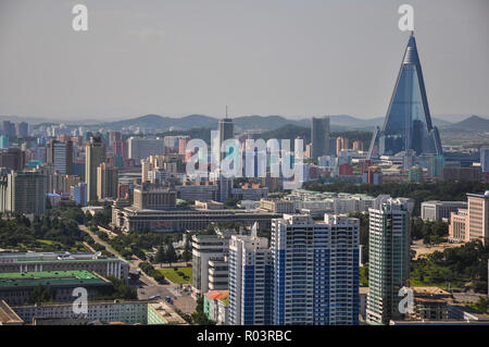 Pyongyang, North-Korea, 09/07/2018: Ryugyong Hotel mit neuer Fassade Stockfoto