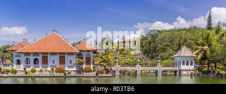 Panorama von Taman Ujung Soekasada Wasser Palast auf Bali, Indonesien Stockfoto