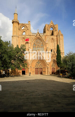 Famagusta, Türkische Republik Nordzypern, Zypern - Lala Mustafa Pascha Moschee Stockfoto