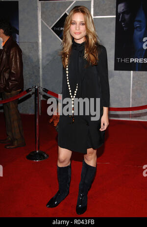 Piper Perabo Ankunft auf dem PRESTIGE Premiere am El Capitan Theatre in Los Angeles. Oktober 17, 2006 in voller Länge Augenkontakt PeraboPiper 023 Red Carpet Event, Vertikal, USA, Filmindustrie, Prominente, Fotografie, Bestof, Kunst, Kultur und Unterhaltung, Topix Prominente Fashion/Vertikal, Besten, Event in Hollywood Leben - Kalifornien, Roter Teppich und backstage, USA, Film, Stars, Film Stars, TV Stars, Musik, Promis, Fotografie, Bestof, Kunst, Kultur und Unterhaltung, Topix, vertikal, eine Person aus dem Jahr 2006, Anfrage tsuni@Gamma-USA.com Fa Stockfoto