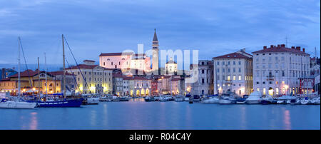 Piran Hafen bei Dämmerung, Adria, Slowenien, Europa Stockfoto