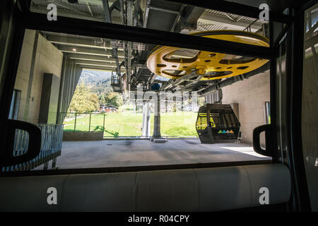 Mit der Seilbahn auf den Jenner Berg, Nationalpark Berchtesgaden, Deutschland, Europa Stockfoto