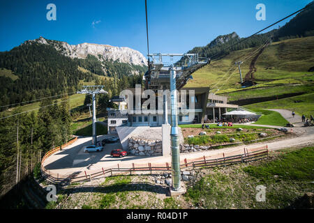 Mit der Seilbahn auf den Jenner Berg, Nationalpark Berchtesgaden, Deutschland, Europa Stockfoto