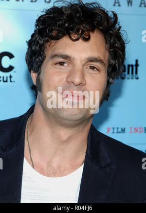 Mark Ruffalo bei den Nominierungen für die 2006 Independent Spirit Awards im Meridien Hotel in Los Angeles. November 29, 2005. RuffaloMark004 Red Carpet Event, Vertikal, USA, Filmindustrie, Prominente, Fotografie, Bestof, Kunst, Kultur und Unterhaltung, Topix Prominente Fashion/Vertikal, Besten, Event in Hollywood Leben - Kalifornien, Roter Teppich und backstage, USA, Film, Stars, Film Stars, TV Stars, Musik, Promis, Fotografie, Bestof, Kunst, Kultur und Unterhaltung, Topix, headshot, vertikal, eine Person aus dem Jahr 2005, Anfrage tsuni@Gamma-USA.co Stockfoto