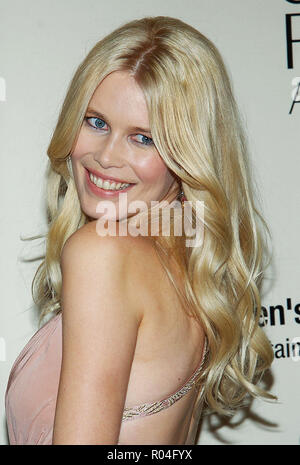 Claudia Schiffer an den unvergesslichen Abend Mut Auszeichnungen Anreise organisieren, indem die EIF-Women's Cancer Research Fund im Regent Beverly in Los Angeles. März 1, 2005. SchifferClaudia 076 Red Carpet Event, Vertikal, USA, Filmindustrie, Prominente, Fotografie, Bestof, Kunst, Kultur und Unterhaltung, Topix Prominente Fashion/Vertikal, Besten, Event in Hollywood Leben - Kalifornien, Roter Teppich und backstage, USA, Film, Stars, Film Stars, TV Stars, Musik, Promis, Fotografie, Bestof, Kunst, Kultur und Unterhaltung, Topix, headshot, vertikal, eine Person Stockfoto