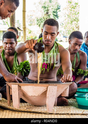 Eine Kava-zeremonie von den Leuten von sabeto Dorf, Viti Levu, der Republik Fidschi, südpazifischen Inseln, Pazifik Stockfoto