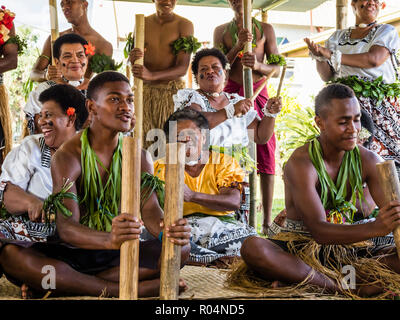 Eine Kava-zeremonie von den Leuten von sabeto Dorf, Viti Levu, der Republik Fidschi, südpazifischen Inseln, Pazifik Stockfoto