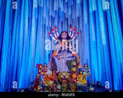 Ton Idol von Herrn Durga während der Durga Puja Feier in Bengalen, Indien Stockfoto