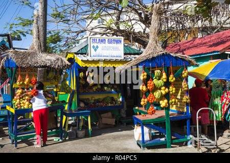 Markt im Freien, Clifton, Union Island, den Grenadinen, St. Vincent und die Grenadinen, Karibik, Karibik, Zentral- und Lateinamerika Stockfoto