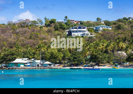 Blick auf Lovell Dorf, Mustique, den Grenadinen, St. Vincent und die Grenadinen, Karibik, Karibik, Zentral- und Lateinamerika Stockfoto