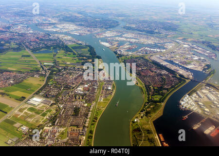 Luftaufnahme aus dem Flugzeug von Amsterdam, Holland, Niederlande Stockfoto