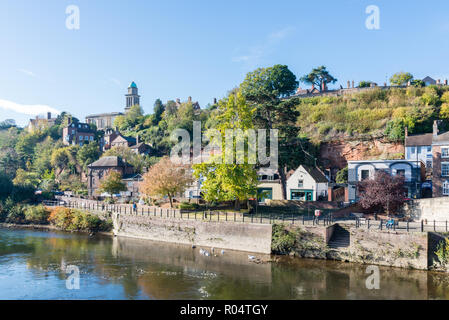 Anzeigen von Bridgnorth Niedrig der Stadt für die Brücke über den Fluss Severn Stockfoto