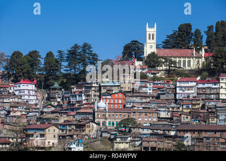 Blick über die Stadt auf der Suche nach Christus Kirche, Shimla (Simla), Himachal Pradesh, Indien, Asien Stockfoto