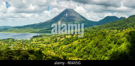 Der Vulkan Arenal, der Provinz Alajuela, Costa Rica, Mittelamerika Stockfoto