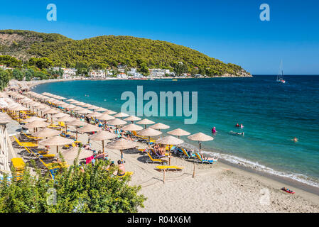 Strand auf der Insel Poros, SARONISCHE INSEL, Ägäis, griechische Inseln, Griechenland, Europa Stockfoto