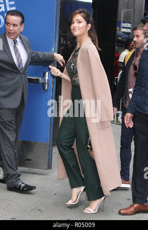 New York, NY, USA. 1 Nov, 2018. Minka Kelly bei Gma Tag Förderung er neue DC Universe Serie Titans am November 01, 2018 in New York City. Credit: Rw/Medien Punch/Alamy leben Nachrichten Stockfoto