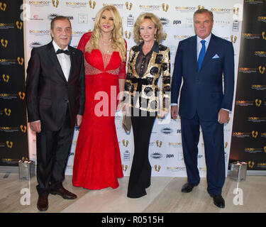 Monaco, Monte Carlo - 30. Oktober 2018: Goldenfoot, die Meister Promenade Award Gala mit Prinz Charles de Bourbon des Deux Siciles, Prinzessin Camilla de Bourbon des Deux Siciles und Antonio Caliendo mit Alessandra Canale. Goldene Fuß, Awards, Fußball, F | Verwendung weltweit Stockfoto