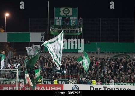 Lübeck, Deutschland. 31 Okt, 2018. Das Endergebnis auf der Anzeigetafel, Display, Bildschirm, Score, Funktion, Allgemein, Rand Motiv, Ende, Ergebnis, Ventilator, Ventilatoren, Zuschauer, Fans, Fans, Fußball, DFB-Pokal, 2. Runde, SC Weiche Flensburg 08 (FL) - SV Werder Bremen (HB) 1:5 am 31.10.2018 in Lübeck/Deutschland. | Verwendung der weltweiten Kredit: dpa/Alamy leben Nachrichten Stockfoto