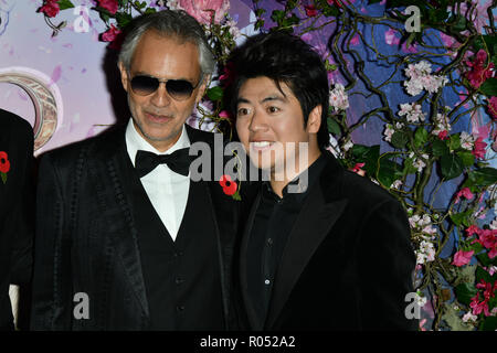 Andrea Bocelli und Lang Lang nehmen an der Nussknacker und die vier Bereiche - UK Premiere auf der Vue Westfield, Westfield Shopping Centre, Ariel Weg am 1. November 2018, London, UK. Stockfoto