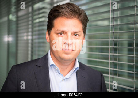 Berlin, Deutschland. 29 Okt, 2018. Thomas Haagensen, Leiter von Easyjet, Europa, in einem Interview mit der Deutschen Presseagentur. Als größter Kunde der Berliner Flughäfen, Easyjet will schneller Gepäck es Handling. Credit: Arne Immanuel Bänsch/dpa/Alamy leben Nachrichten Stockfoto