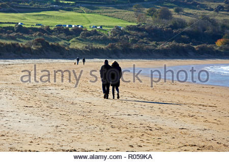 Gullane, Vereinigtes Königreich. 2. November 2018. UK Wetter: Sonnig aber kalt Tag auf Gullane Bents Strand, East Lothian, Schottland. Quelle: Craig Brown/Alamy leben Nachrichten Stockfoto