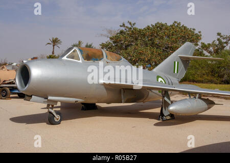 HATZERIM, Israel - 27 Januar, 2011: Gefangen Ägypten Air Force MiG-15 Fighter Jet auf Anzeige in der Israelischen Air Force Museum. Stockfoto