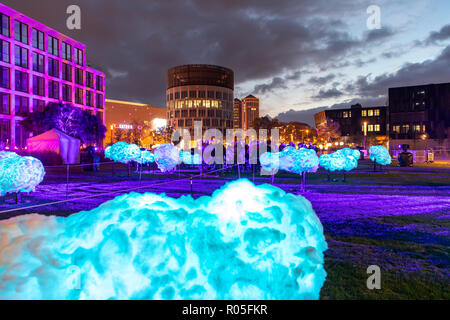 Essen Festival, Licht Kunst Licht Installationen in der Innenstadt von Essen, Klänge des Himmels Licht Kunst auf dem Berliner Platz, Deutschland Stockfoto