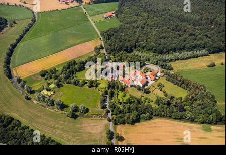 Luftaufnahme, Überblick Vinnenberg Abtei - Ort der geistlichen Erfahrungen, Landgasthof - Hotel zum Kühlen Grunde, Bever, State Forest Vinnenberger Busch, Ware Stockfoto