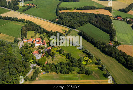 Luftaufnahme, Überblick Vinnenberg Abtei - Ort der geistlichen Erfahrungen, Landgasthof - Hotel zum Kühlen Grunde, Bever, State Forest Vinnenberger Busch, Ware Stockfoto