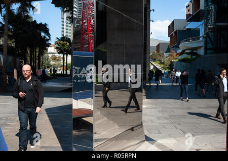 Sydney, Australien, Fußgänger in Cockle Bay Stockfoto