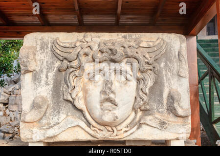 Kopf der Medusa, Fragment der Freeze, 2. An der Apollo Tempel in Didym, Tukey. Stockfoto
