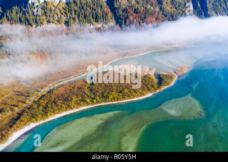 Isar, an der Zufluss in die sylvenstein See, Sylvenstein Stausee, drone Bild, Lenggries, Isarwinkel, Oberbayern, Bayern Stockfoto