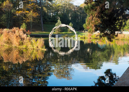 Seeskulptur in Alexandra Park, Hastings, East Sussex, Großbritannien, Herbst Stockfoto