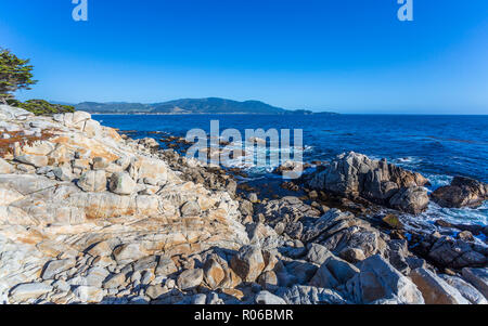 Carmel Bay, Lone Cypress am Kiesel Strand, 17 Kilometer Fahrt, Halbinsel, Monterey, Kalifornien, Vereinigte Staaten von Amerika, Nordamerika Stockfoto