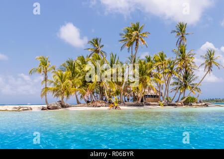 Die schöne Insel Pelicano in den San Blas Inseln, Kuna Yala, Panama, Mittelamerika Stockfoto