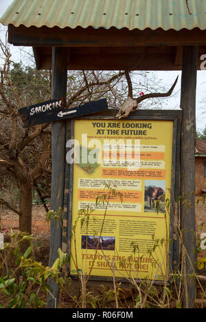 Buchuma Eingang des Tsavo Ost Nationalpark in Keny, Afrika Stockfoto