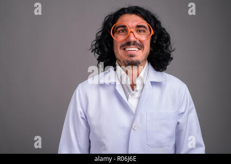 Wissenschaftler mann Doktor mit Schnurrbart tragen große Brillen Stockfoto