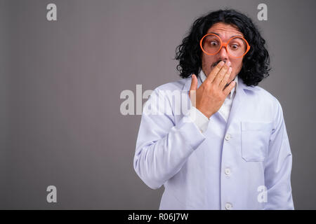 Wissenschaftler mann Doktor mit Schnurrbart tragen große Brillen Stockfoto