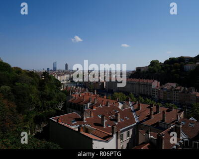 AJAXNETPHOTO. 2018. LYON, Frankreich. - Stadt an der Rhone - BLICK AUF DIE STADT VOM ALTEN VIERTEL HÖHEN. Foto: Jonathan Eastland/AJAX REF: GX8 182009 526 Stockfoto