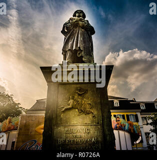 Beethoven Denkmal in Bonn. Er wurde am 12. August 1845 vorgestellt. Stockfoto