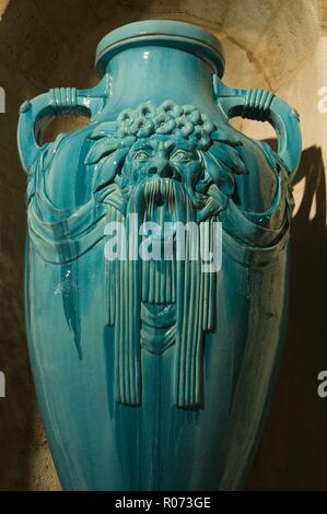 Wien, Stadtpark, Vase an der Promenade Stockfoto