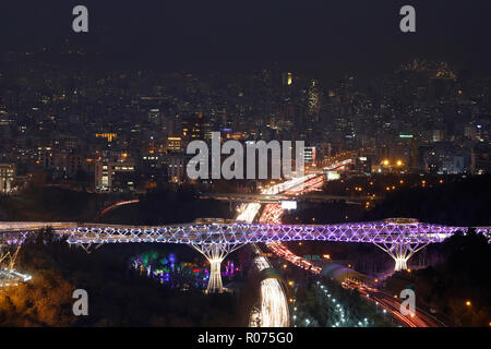 Tabiat Brücke und schönsten Orte bei Nacht Stockfoto