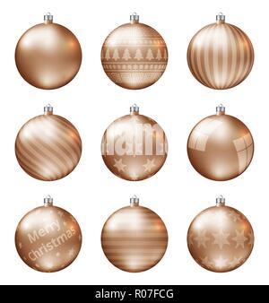Pastellorange Weihnachten Kugeln auf weißem Hintergrund. Fotorealistische Qualität Vektor einrichten von christbaumkugeln. Stock Vektor