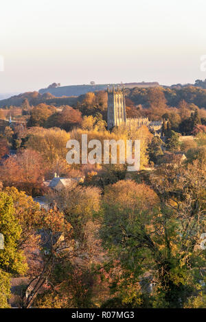 Chipping Campden im Herbst bei Sonnenaufgang. Chipping Campden, Gloucestershire, Cotswolds, England Stockfoto