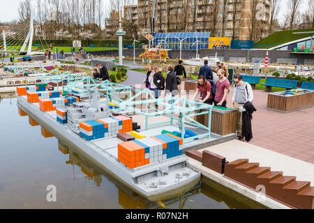 Den Haag, Niederlande - 8 April 2016: Miniaturpark Madurodam, Holland und touristische Attraktion in Den Haag, Niederlande Stockfoto