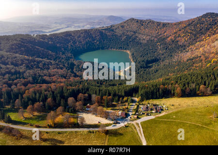Luftaufnahme von St. Anna See in Tusnad Rumänien Stockfoto
