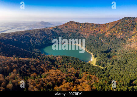 Luftaufnahme von St. Anna See in Tusnad Rumänien Stockfoto