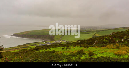 Die Küstenlinie der Ring von Kerry an einem regnerischen Tag in Irland Stockfoto