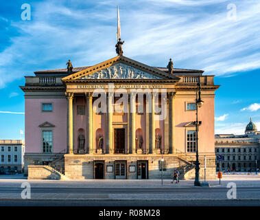 Deutsche Staatsoper Unter den Linden, Berlin, Deutschland Stockfoto