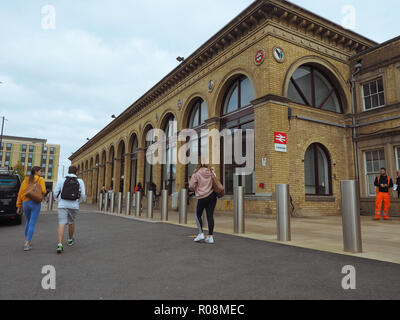CAMBRIDGE, UK - ca. Oktober 2018: Bahnhof Cambridge Stockfoto